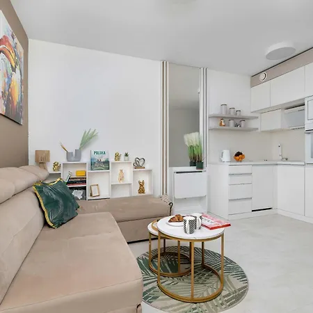 Przytulny Z Widokiem, Parking & Balkon By Renters Apartment
