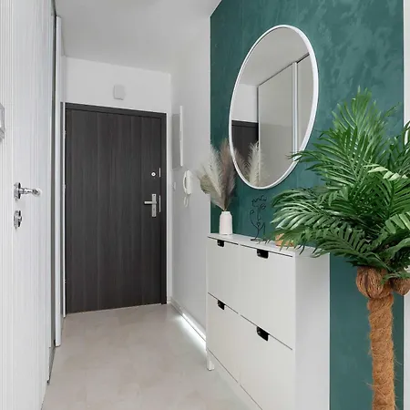 Apartment Przytulny Z Widokiem, Parking & Balkon By Renters *